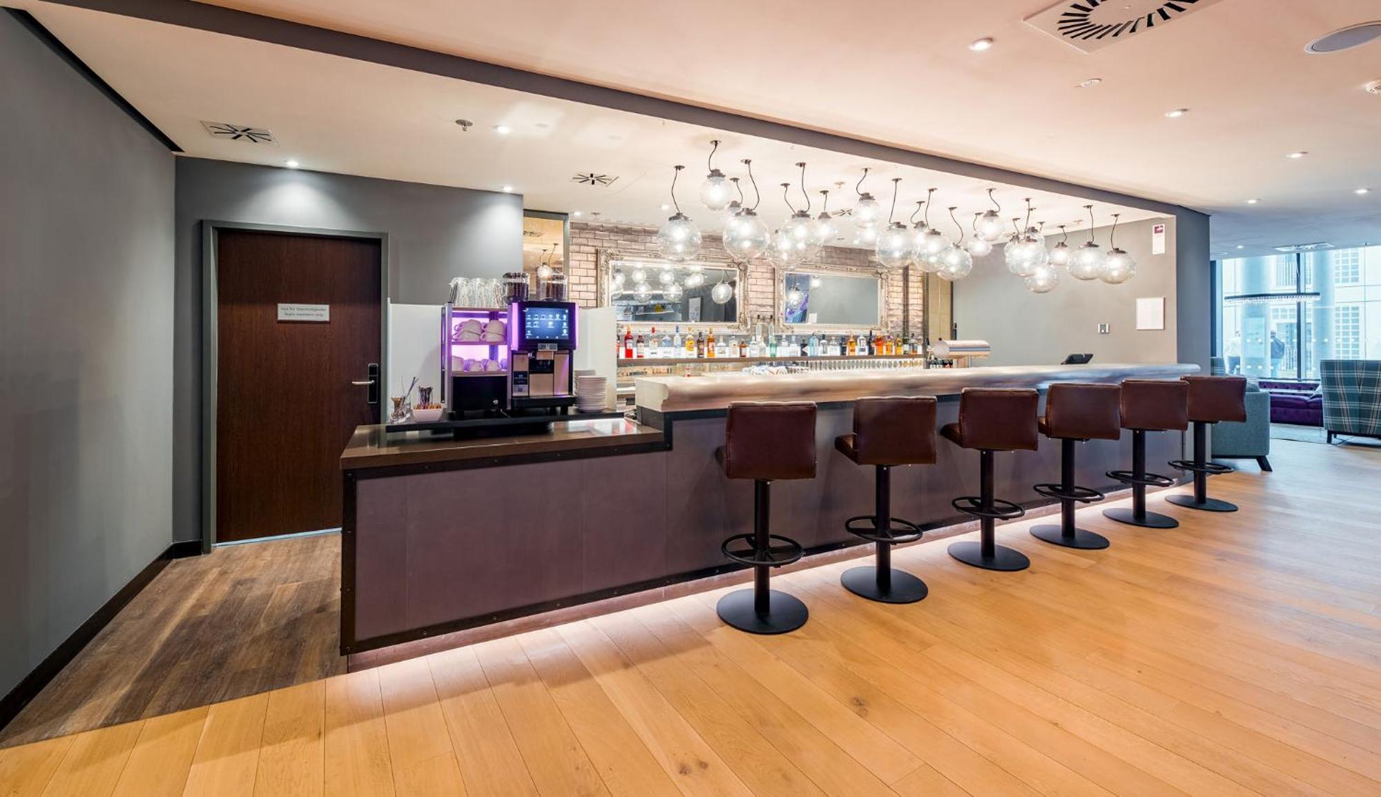 Premier Inn Stuttgart City Europaviertel מראה חיצוני תמונה