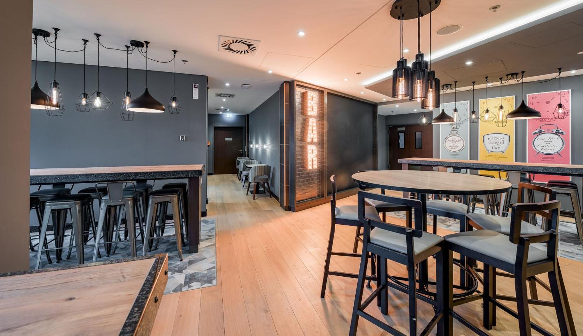 Premier Inn Stuttgart City Europaviertel מראה חיצוני תמונה