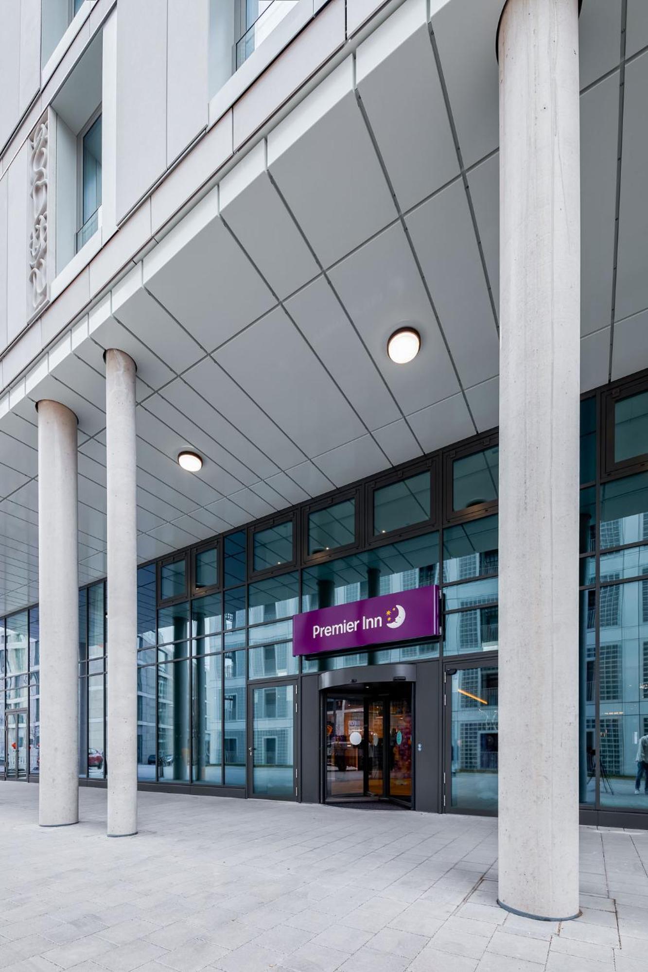 Premier Inn Stuttgart City Europaviertel מראה חיצוני תמונה